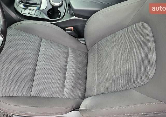 Белый Хендай Санта Фе, объемом двигателя 2.2 л и пробегом 235 тыс. км за 15500 $, фото 39 на Automoto.ua