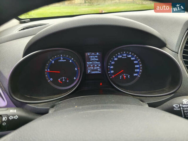 Білий Хендай Санта Фе, об'ємом двигуна 2 л та пробігом 245 тис. км за 16900 $, фото 6 на Automoto.ua