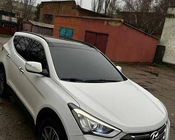 Белый Хендай Санта Фе, объемом двигателя 2.2 л и пробегом 197 тыс. км за 18000 $, фото 3 на Automoto.ua