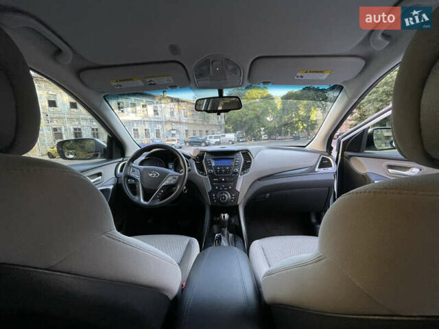 Белый Хендай Санта Фе, объемом двигателя 2.36 л и пробегом 141 тыс. км за 12350 $, фото 12 на Automoto.ua