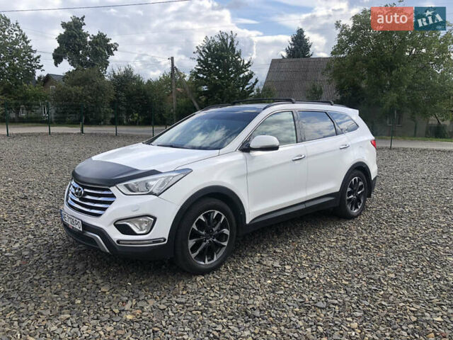 Белый Хендай Санта Фе, объемом двигателя 2.2 л и пробегом 209 тыс. км за 18500 $, фото 1 на Automoto.ua