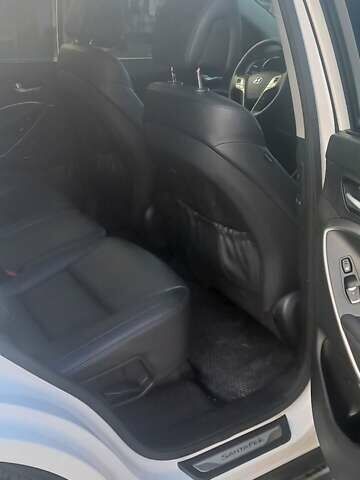 Білий Хендай Санта Фе, об'ємом двигуна 2 л та пробігом 151 тис. км за 18800 $, фото 2 на Automoto.ua