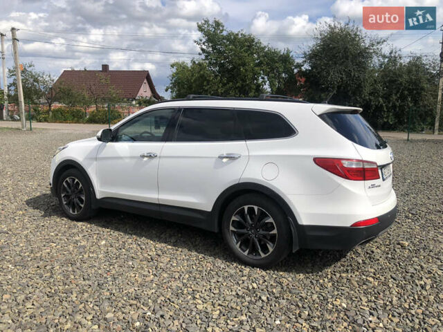 Белый Хендай Санта Фе, объемом двигателя 2.2 л и пробегом 209 тыс. км за 18500 $, фото 3 на Automoto.ua