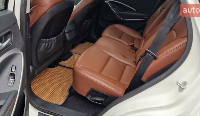 Хендай Санта Фе 2014 в Чернигове на Automoto.ua Белый Хендай Санта Фе, объемом двигателя 2.2 л и пробегом 125 тыс. км за 17600 $, фото 15 на Automoto.ua