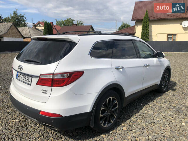 Белый Хендай Санта Фе, объемом двигателя 2.2 л и пробегом 209 тыс. км за 18500 $, фото 5 на Automoto.ua
