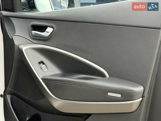 Белый Хендай Санта Фе, объемом двигателя 2.2 л и пробегом 167 тыс. км за 17450 $, фото 50 на Automoto.ua