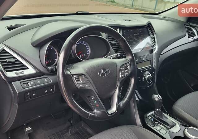 Белый Хендай Санта Фе, объемом двигателя 2.2 л и пробегом 235 тыс. км за 15500 $, фото 30 на Automoto.ua