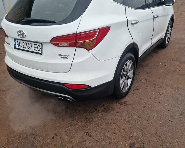 Білий Хендай Санта Фе, об'ємом двигуна 2 л та пробігом 200 тис. км за 15800 $, фото 1 на Automoto.ua