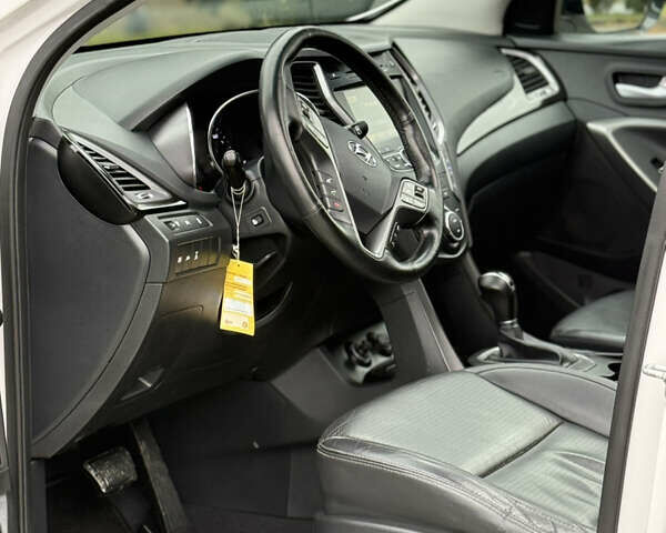 Белый Хендай Санта Фе, объемом двигателя 2.2 л и пробегом 185 тыс. км за 18700 $, фото 36 на Automoto.ua