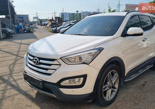 Білий Хендай Санта Фе, об'ємом двигуна 2 л та пробігом 151 тис. км за 18800 $, фото 24 на Automoto.ua