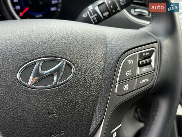 Белый Хендай Санта Фе, объемом двигателя 2.2 л и пробегом 167 тыс. км за 17450 $, фото 61 на Automoto.ua