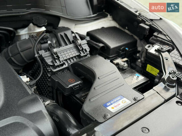 Белый Хендай Санта Фе, объемом двигателя 2.2 л и пробегом 185 тыс. км за 18700 $, фото 86 на Automoto.ua