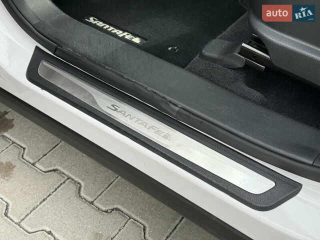 Белый Хендай Санта Фе, объемом двигателя 2.2 л и пробегом 167 тыс. км за 17450 $, фото 35 на Automoto.ua