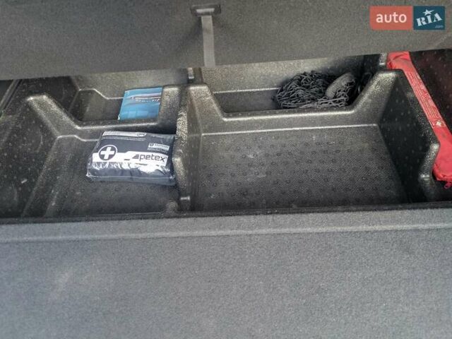 Белый Хендай Санта Фе, объемом двигателя 2.2 л и пробегом 156 тыс. км за 16000 $, фото 10 на Automoto.ua