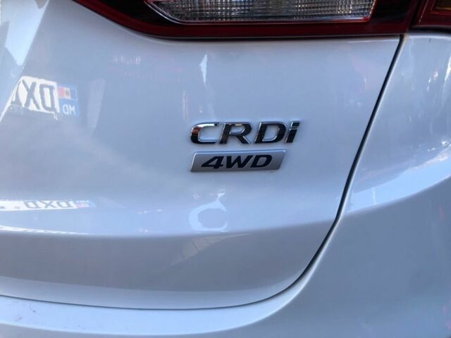 Белый Хендай Санта Фе, объемом двигателя 2.2 л и пробегом 141 тыс. км за 8700 $, фото 3 на Automoto.ua