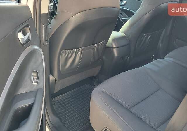 Белый Хендай Санта Фе, объемом двигателя 2.2 л и пробегом 235 тыс. км за 15500 $, фото 41 на Automoto.ua