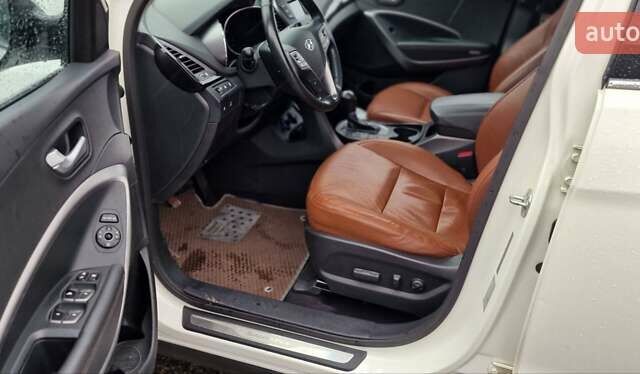 Хендай Санта Фе 2014 в Чернигове на Automoto.ua Белый Хендай Санта Фе, объемом двигателя 2.2 л и пробегом 125 тыс. км за 17600 $, фото 11 на Automoto.ua