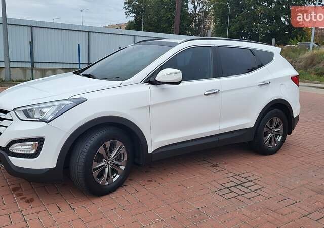 Белый Хендай Санта Фе, объемом двигателя 2.2 л и пробегом 235 тыс. км за 15500 $, фото 16 на Automoto.ua