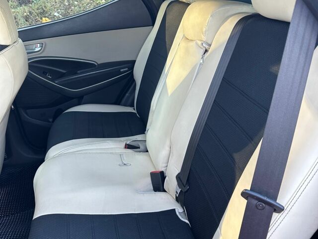 Белый Хендай Санта Фе, объемом двигателя 2.4 л и пробегом 240 тыс. км за 14200 $, фото 7 на Automoto.ua