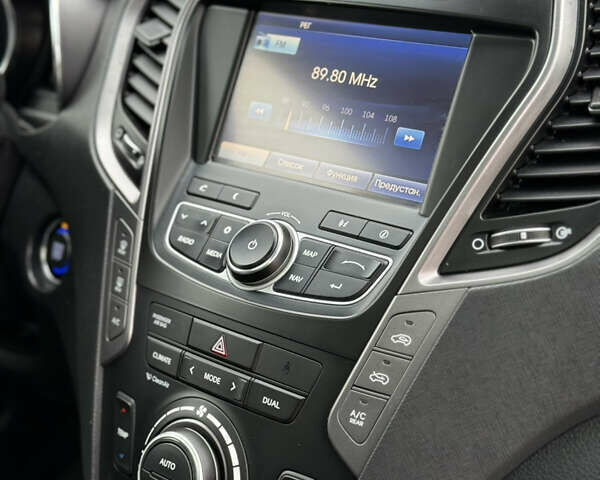 Белый Хендай Санта Фе, объемом двигателя 2.2 л и пробегом 185 тыс. км за 18700 $, фото 57 на Automoto.ua