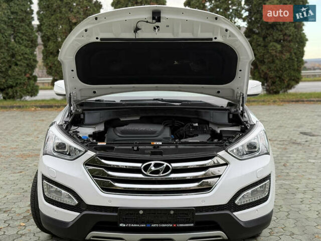 Белый Хендай Санта Фе, объемом двигателя 2.2 л и пробегом 185 тыс. км за 18700 $, фото 83 на Automoto.ua