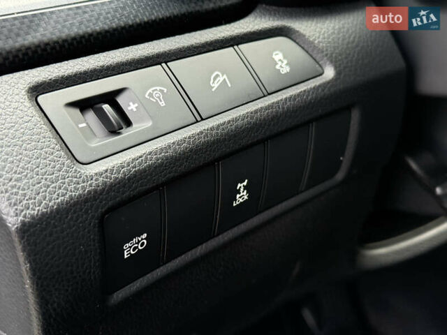 Белый Хендай Санта Фе, объемом двигателя 2.2 л и пробегом 167 тыс. км за 17450 $, фото 59 на Automoto.ua