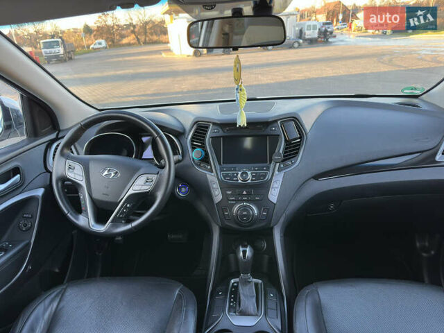 Білий Хендай Санта Фе, об'ємом двигуна 2.2 л та пробігом 226 тис. км за 18900 $, фото 24 на Automoto.ua