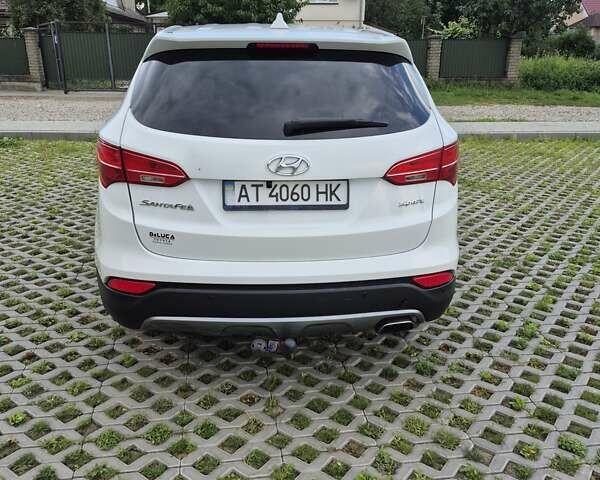 Белый Хендай Санта Фе, объемом двигателя 2.36 л и пробегом 180 тыс. км за 13000 $, фото 1 на Automoto.ua