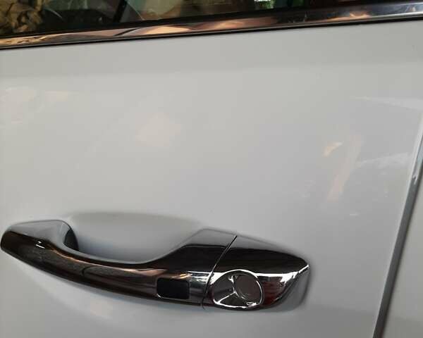 Белый Хендай Санта Фе, объемом двигателя 2.2 л и пробегом 177 тыс. км за 22600 $, фото 35 на Automoto.ua