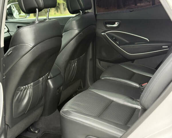 Белый Хендай Санта Фе, объемом двигателя 2.2 л и пробегом 185 тыс. км за 18900 $, фото 71 на Automoto.ua