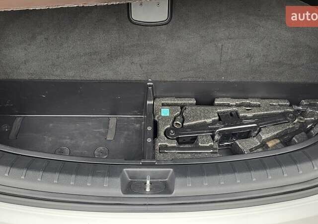 Белый Хендай Санта Фе, объемом двигателя 2.2 л и пробегом 235 тыс. км за 15500 $, фото 59 на Automoto.ua