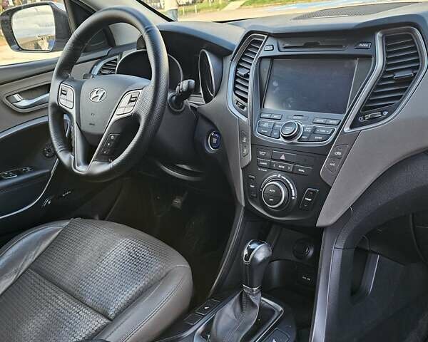 Белый Хендай Санта Фе, объемом двигателя 2 л и пробегом 270 тыс. км за 7000 $, фото 13 на Automoto.ua