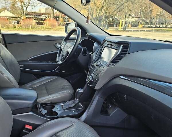 Белый Хендай Санта Фе, объемом двигателя 2 л и пробегом 270 тыс. км за 7000 $, фото 14 на Automoto.ua