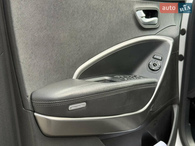 Белый Хендай Санта Фе, объемом двигателя 2.2 л и пробегом 167 тыс. км за 17450 $, фото 34 на Automoto.ua