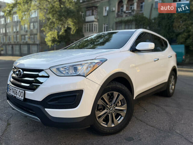 Белый Хендай Санта Фе, объемом двигателя 2.36 л и пробегом 141 тыс. км за 12350 $, фото 5 на Automoto.ua