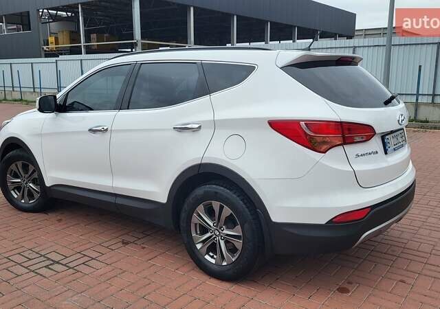 Белый Хендай Санта Фе, объемом двигателя 2.2 л и пробегом 235 тыс. км за 15500 $, фото 15 на Automoto.ua