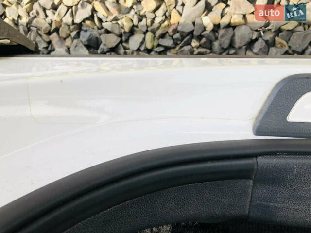 Белый Хендай Санта Фе, объемом двигателя 2.2 л и пробегом 209 тыс. км за 18500 $, фото 28 на Automoto.ua