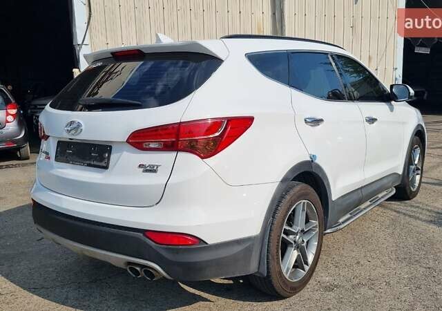 Білий Хендай Санта Фе, об'ємом двигуна 2 л та пробігом 151 тис. км за 18800 $, фото 13 на Automoto.ua