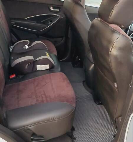 Білий Хендай Санта Фе, об'ємом двигуна 2.2 л та пробігом 240 тис. км за 16000 $, фото 12 на Automoto.ua