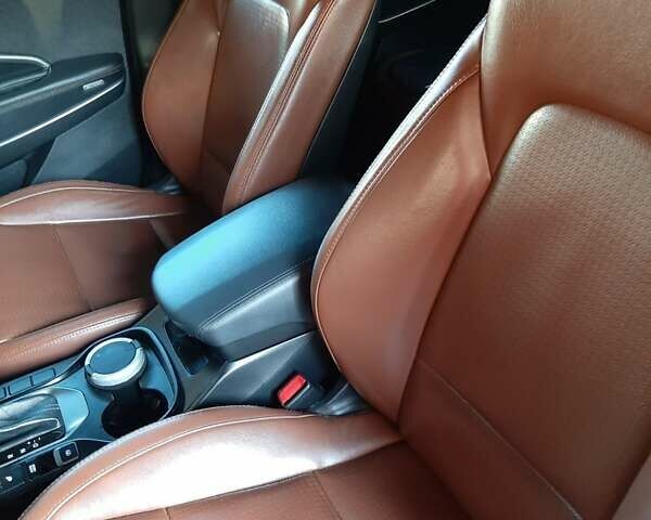 Белый Хендай Санта Фе, объемом двигателя 2.2 л и пробегом 177 тыс. км за 22600 $, фото 13 на Automoto.ua