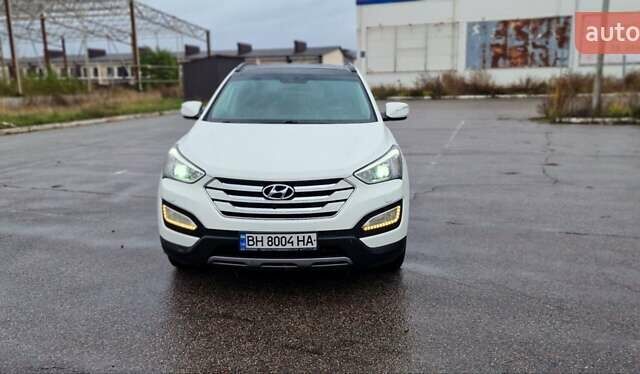 Хендай Санта Фе 2014 в Чернигове на Automoto.ua Белый Хендай Санта Фе, объемом двигателя 2.2 л и пробегом 125 тыс. км за 17600 $, фото 5 на Automoto.ua
