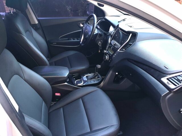 Білий Хендай Санта Фе, об'ємом двигуна 2.4 л та пробігом 152 тис. км за 15500 $, фото 5 на Automoto.ua