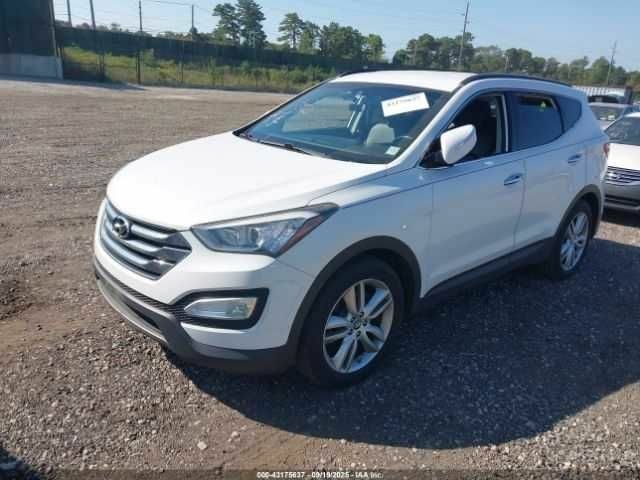 Белый Хендай Санта Фе, объемом двигателя 2 л и пробегом 96 тыс. км за 2000 $, фото 1 на Automoto.ua