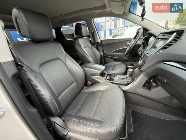 Белый Хендай Санта Фе, объемом двигателя 2.2 л и пробегом 167 тыс. км за 17450 $, фото 47 на Automoto.ua