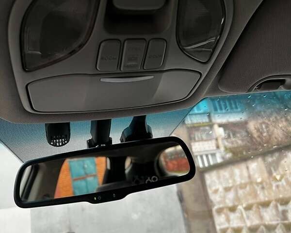 Белый Хендай Санта Фе, объемом двигателя 2.2 л и пробегом 197 тыс. км за 18000 $, фото 17 на Automoto.ua