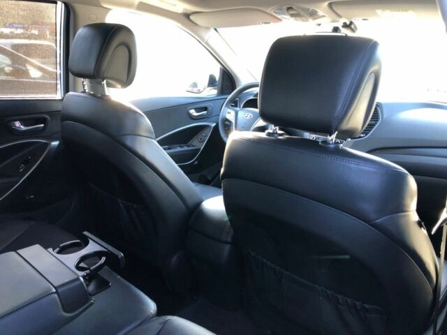 Белый Хендай Санта Фе, объемом двигателя 2.2 л и пробегом 141 тыс. км за 8700 $, фото 7 на Automoto.ua