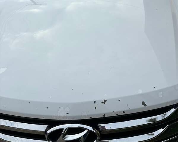 Білий Хендай Санта Фе, об'ємом двигуна 2.36 л та пробігом 155 тис. км за 10999 $, фото 5 на Automoto.ua