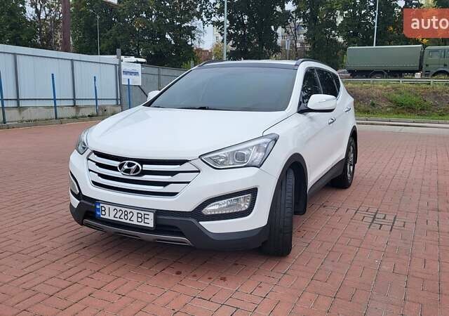 Белый Хендай Санта Фе, объемом двигателя 2.2 л и пробегом 235 тыс. км за 15500 $, фото 3 на Automoto.ua