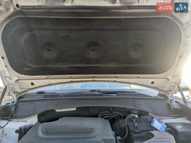 Білий Хендай Санта Фе, об'ємом двигуна 2 л та пробігом 252 тис. км за 16300 $, фото 47 на Automoto.ua