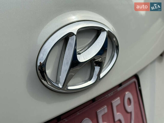 Белый Хендай Санта Фе, объемом двигателя 2.2 л и пробегом 167 тыс. км за 17450 $, фото 27 на Automoto.ua